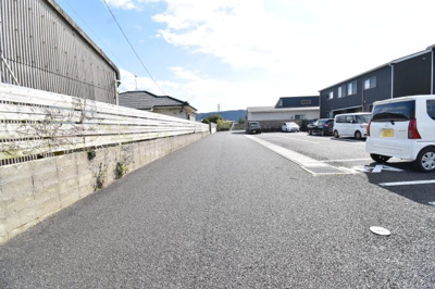 【その他】 | ローズA・B棟 | 私道