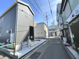 【前面道路含む現地写真】 | 前面道路（3、4号棟）
