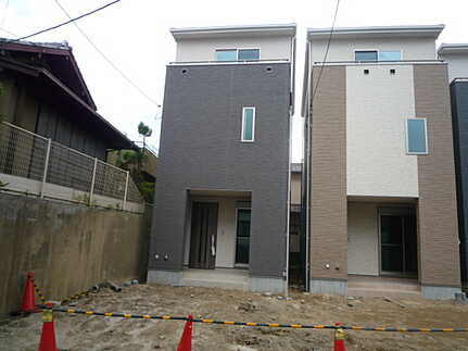 広島市南区東本浦町　新築一戸建て(全3棟)の外観