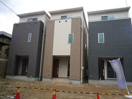 広島市南区東本浦町　新築一戸建て(全3棟)の外観