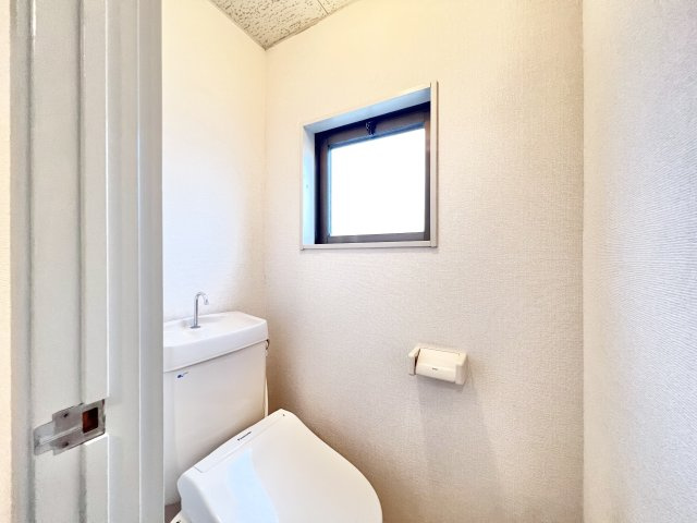 メゾン・ヒロDのトイレ|ゆったりとした空間のトイレです