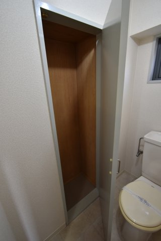 アルテハイム桂のその他|トイレ内収納