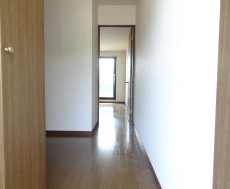 【玄関】アムールカレクス・ドゥトフ　