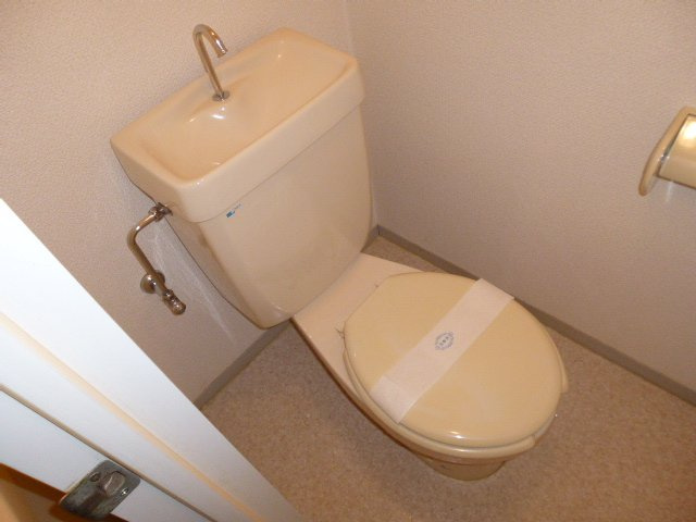 アブニール吉富Cのトイレ|ウォシュレット設置