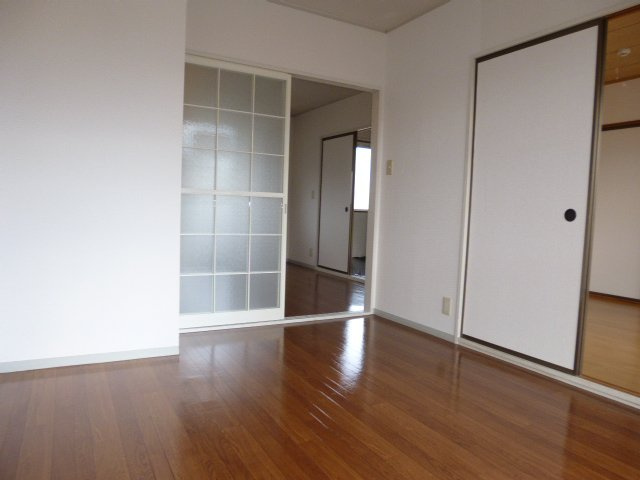 アブニール吉富Cの洋室