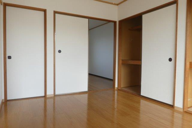 アブニール吉富Cの洋室