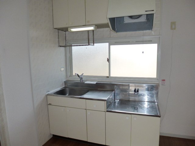 アブニール吉富Cのキッチン