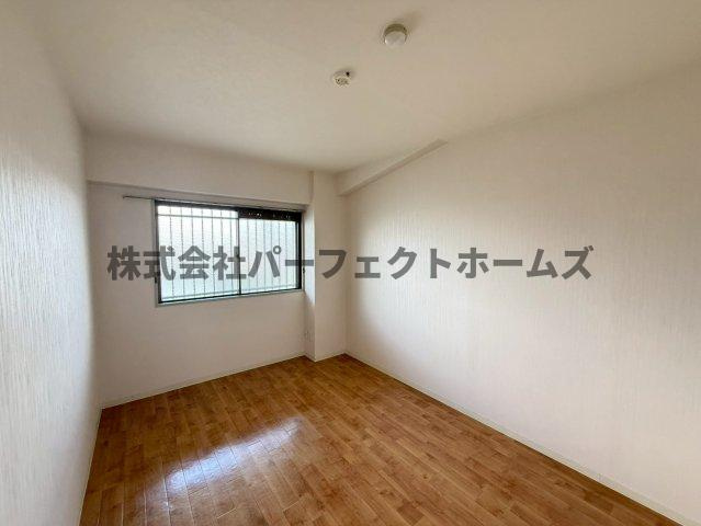 エクレールやぐらの洋室|ゆったりした洋室です