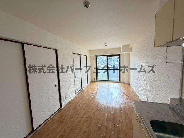 エクレールやぐらの居間・リビング|ゆったりとした居間です