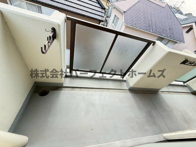 エクレールやぐらのバルコニー|暖かな日差しのふりそそぐバルコニー