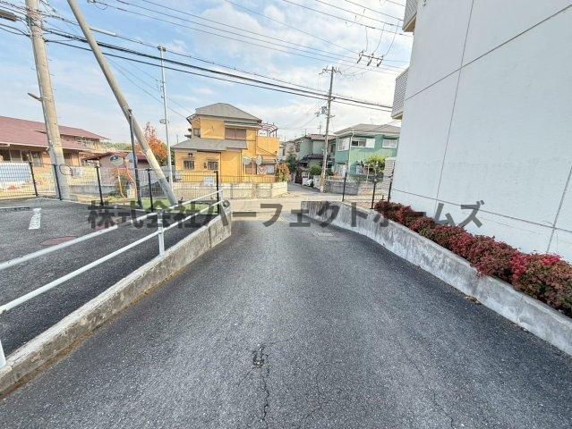 エクレールやぐらの周辺