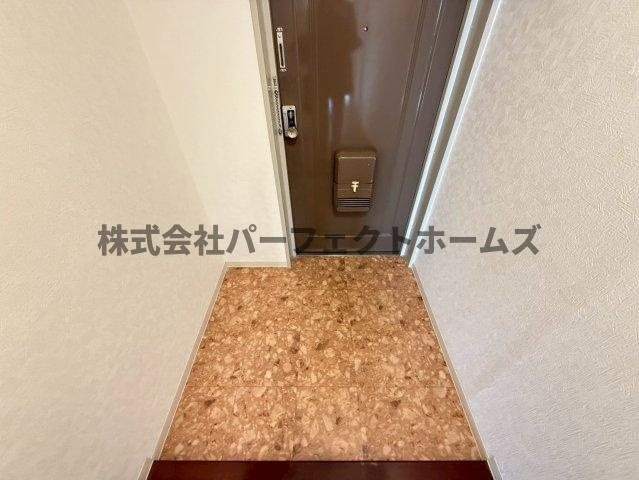 エクレールやぐらの玄関|収納もある玄関です