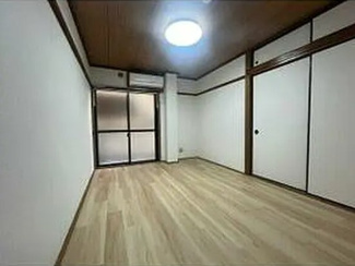 【寝室】