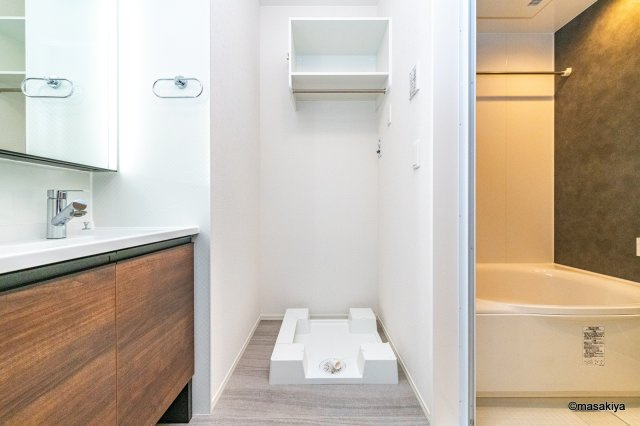 コラージュくりたの洗面所