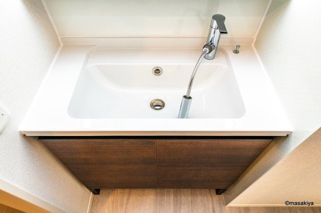 コラージュくりたの洗面所