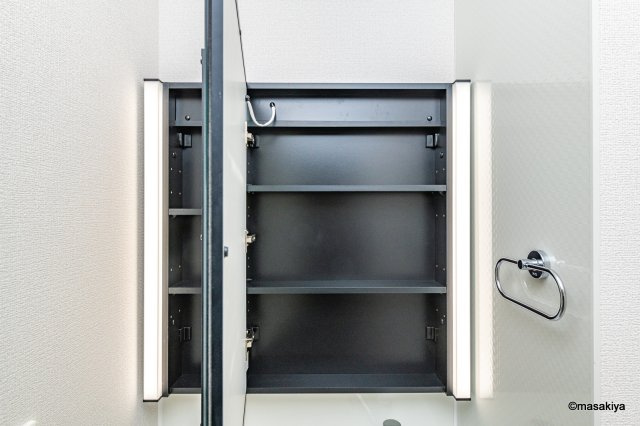 コラージュくりたの洗面所