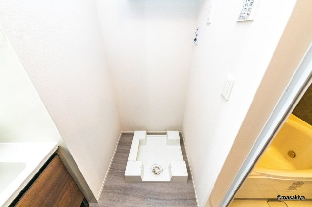 コラージュくりたの洗面所