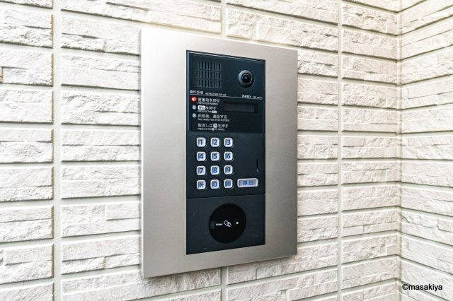 コラージュくりたのエントランス