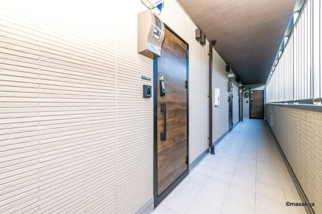 コラージュくりたのエントランス