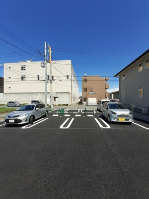 【駐車場】 | テラス　ハックベリー