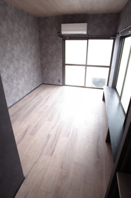 【寝室】 | コーポグリーン | 内装カラーリングです。