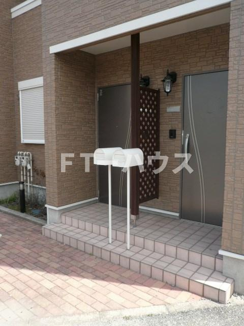 メゾンドベルⅡのエントランス