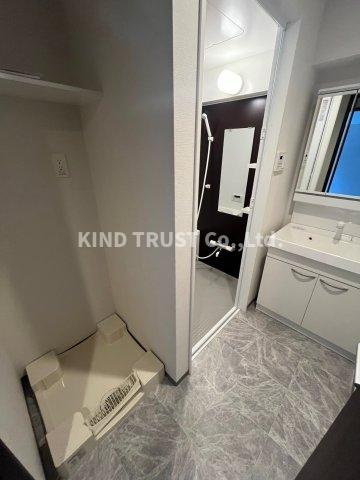 SUMMIT南森町の洗面所|脱衣スペースもあります