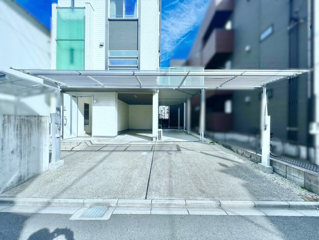 名古屋市中村区則武一丁目戸建の駐車場|ゲート付き駐車場4台駐車可能！