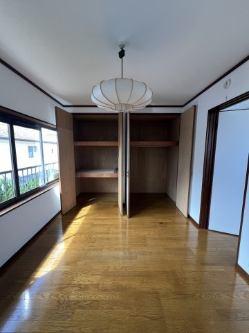 米子市安倍中古戸建の洋室