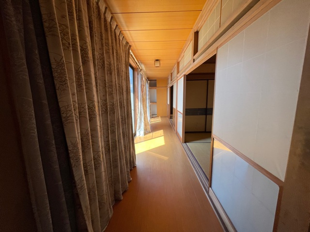 藤岡市藤岡　中古1600の玄関