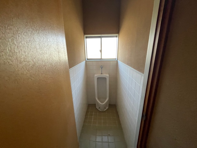 藤岡市藤岡　中古1600のトイレ