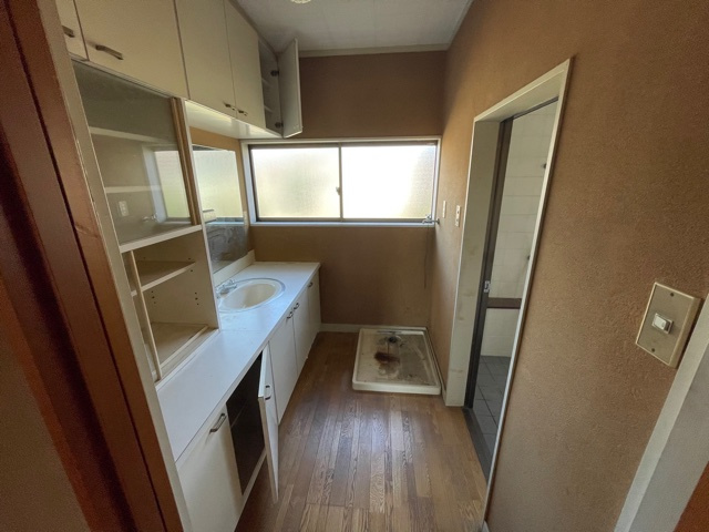 藤岡市藤岡　中古1600の独立洗面台