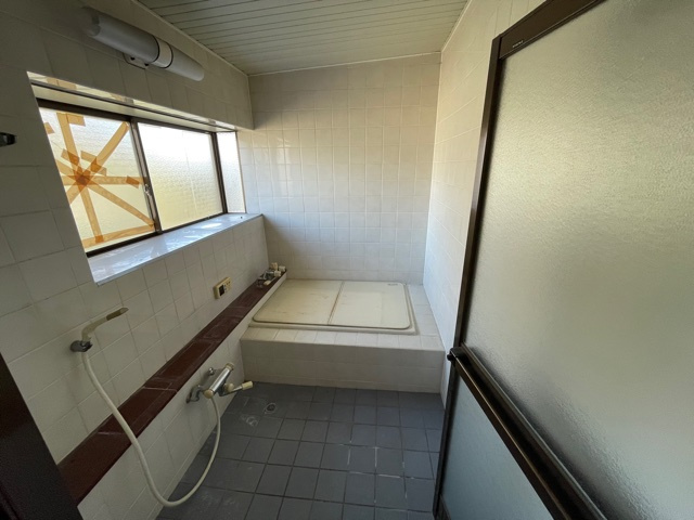 藤岡市藤岡　中古1600の浴室