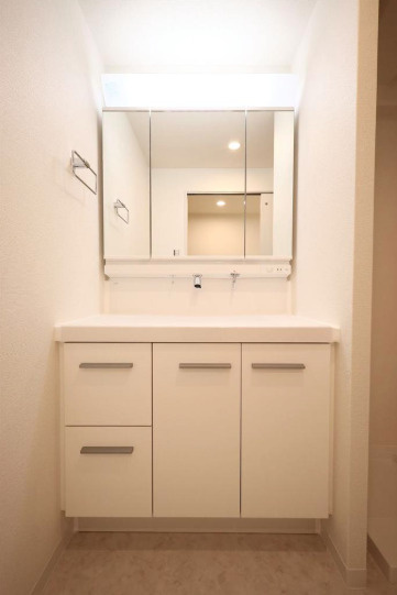 コスモ大島ロイヤルフォルム　10階　リ　フォーム済の独立洗面台