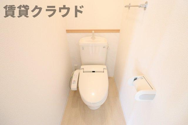 メゾン プレールのトイレ|落ち着いたトイレです