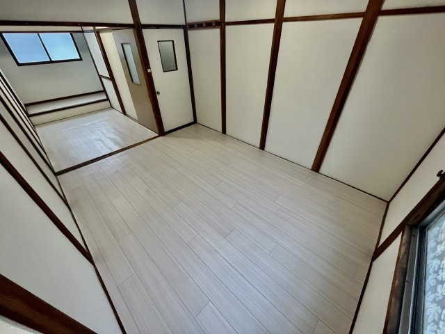 【洋室】 | 岡５丁目貸家