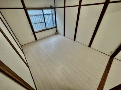 【洋室】 | 岡５丁目貸家
