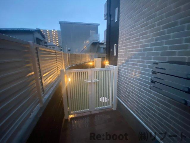 Queue de chien 2erのバルコニー