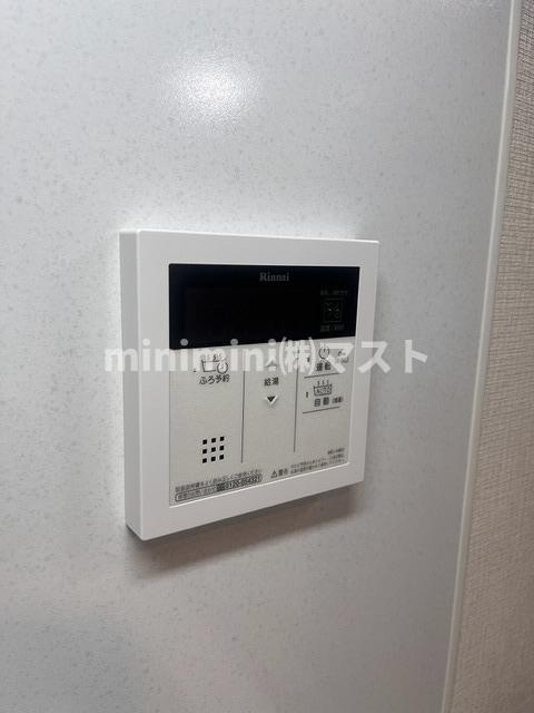 大阪市西区京町堀３丁目の賃貸マンションの設備|※各階フローリング、建具の色が少し異なります。