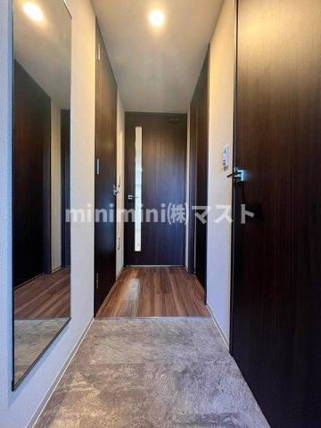大阪市西区京町堀３丁目の賃貸マンションの内装|※各階フローリング、建具の色が少し異なります。