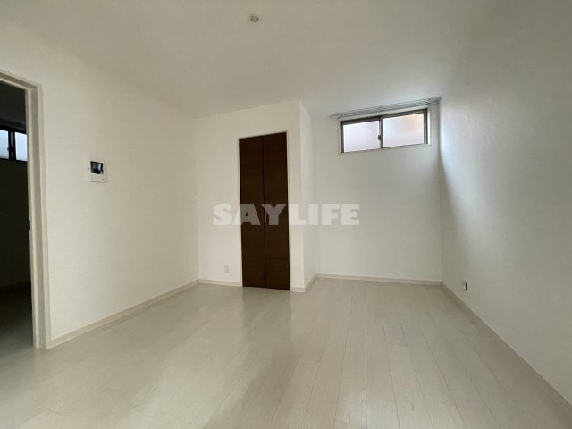 ライトハウス東今里の居間・リビング