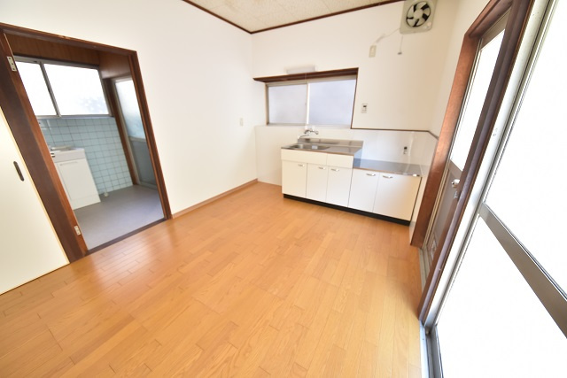 石川アパート（警固屋1-14-50）の居間・リビング