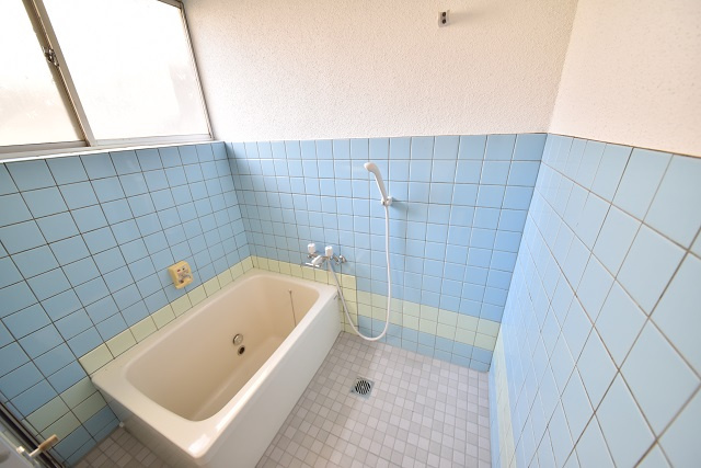 石川アパート（警固屋1-14-50）の浴室