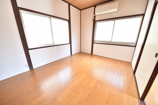 石川アパート（警固屋1-14-50）の洋室