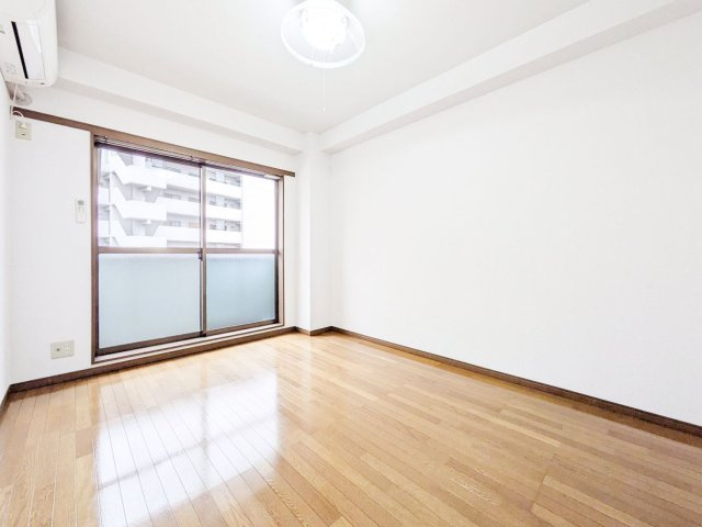 【洋室】 | ノナ・チェレスタ