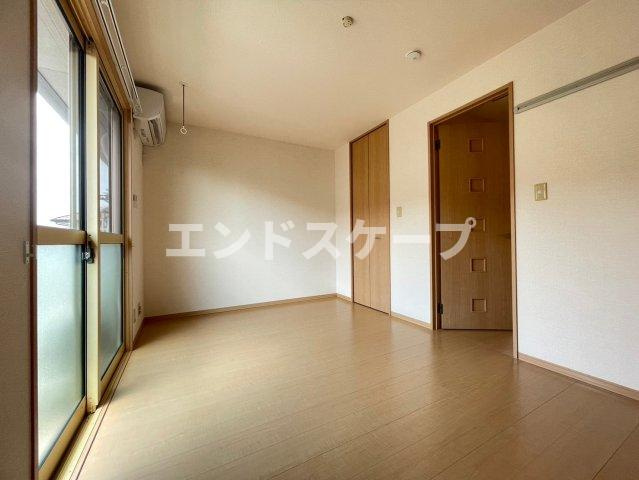 トレスコートの居間・リビング|高崎、前橋、伊勢崎エリアのお部屋探しはエンドスケープまで！お客様の理想お聞かせ下さい♪