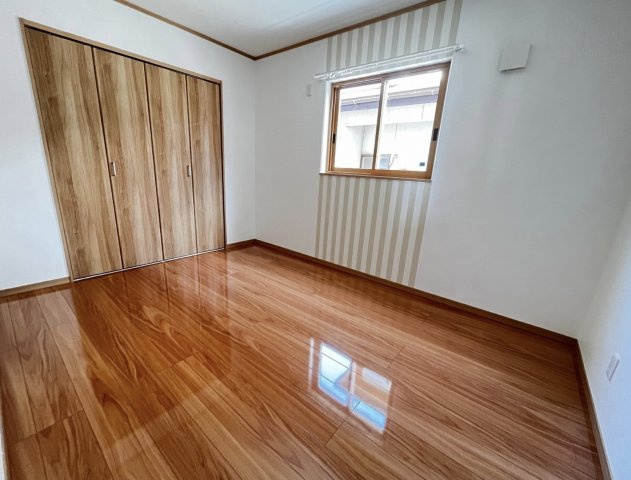 八戸市石堂３丁目の洋室