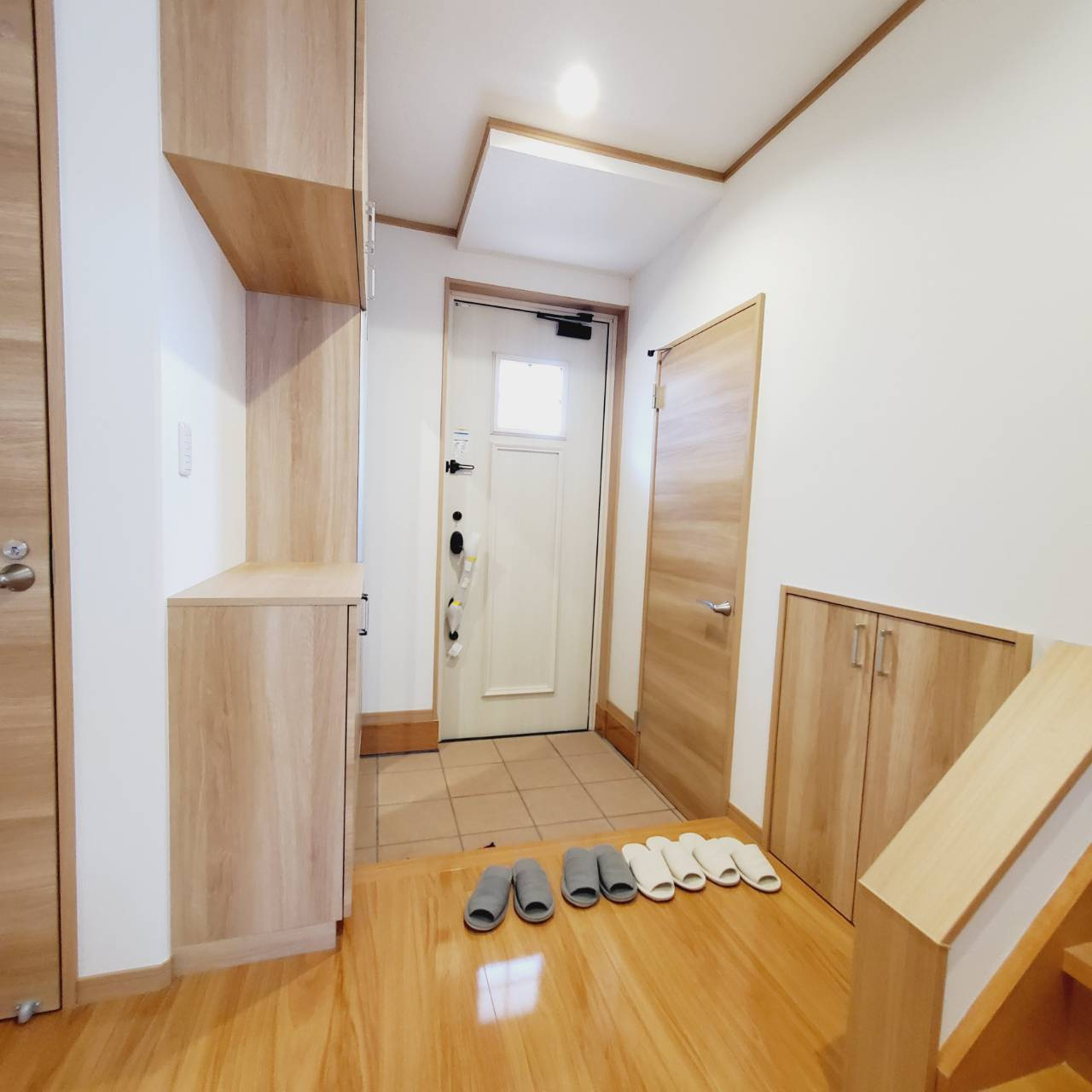 八戸市石堂３丁目の玄関