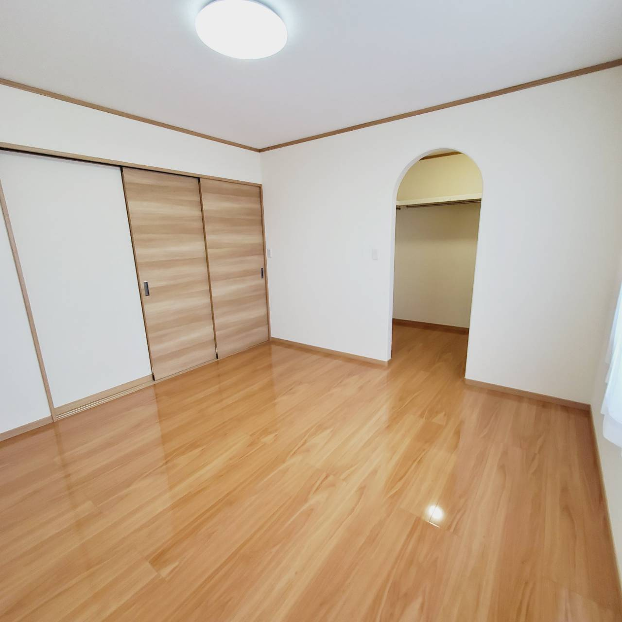 八戸市石堂３丁目の洋室