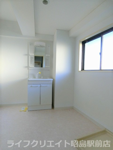 ホワイトウイング昭島の独立洗面台|※別部屋のイメージ写真です。